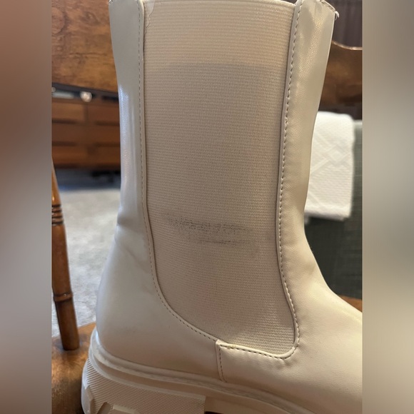 Pretty little thing lug sole boot - Picture 2 of 8